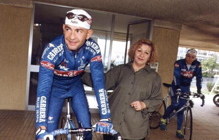 ¿Marco Pantani fue realmente asesinado? La madre del ciclista, Tonina, habla veinte años después de su muerte y revela las drogas que le administraban a su hijo… – MOW