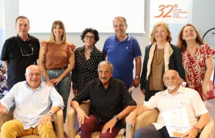 La cita con autores y libros vuelve a las playas de Cervia: La playa ama los libros ha presentado el calendario de la 32ª edición