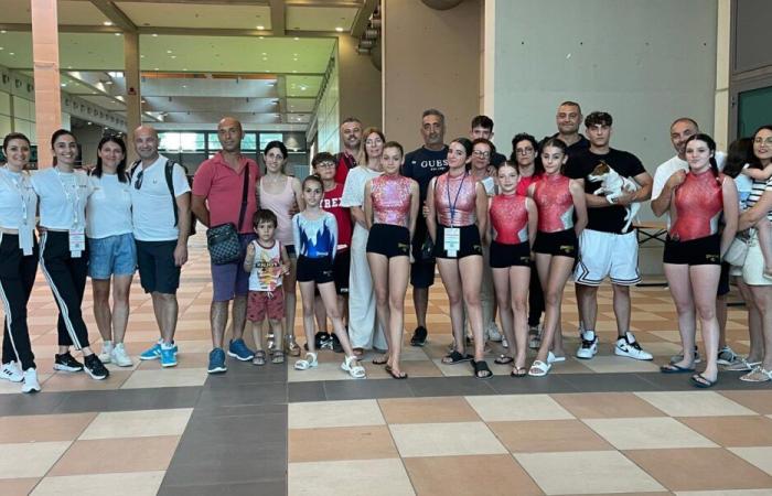 Las jóvenes gimnastas adquieren una experiencia dorada en el escenario nacional – il Gazzettino di Gela