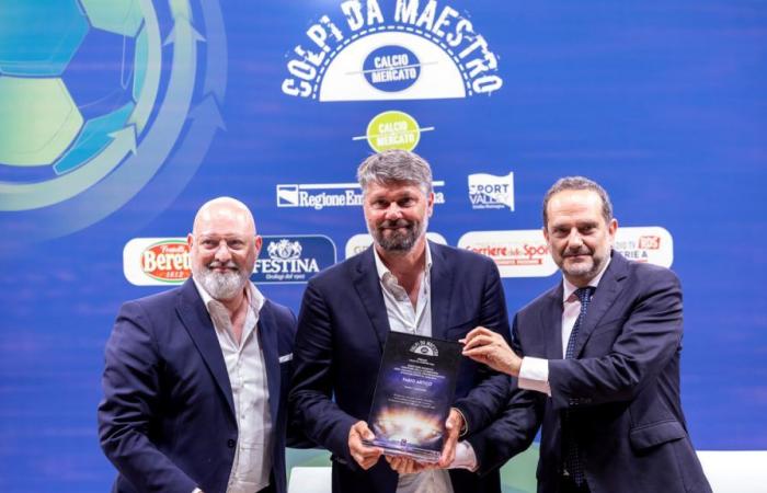 Los grandes nombres del fútbol se dan cita en el Grand Hotel de Rímini, premio especial para el director deportivo del Cesena, Fabio interno