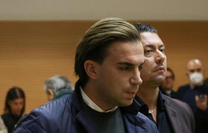 Giacomo Bozzoli, la fuga en un Maserati del condenado por asesinar a su tío: «Está en un pueblo en la frontera con Italia»