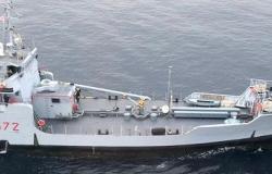 La licitación “urgente” de Defensa para la barcaza de la Armada quedó desierta
