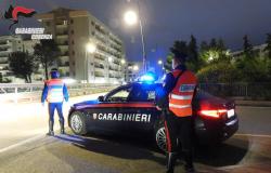 Incendio de coches en la zona de Cosentino: la policía detiene a dos personas