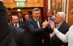 Croacia: nueva victoria del centroderecha de Plenkovic, pero se necesitan aliados para formar gobierno