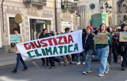 Cien niños marchan en Cuneo por el cambio climático [FOTO E VIDEO] – Targatocn.it
