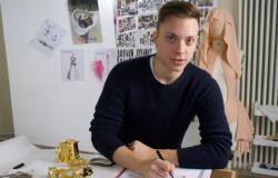 Faenza, la historia del diseñador de moda Nicola Bacchilega: «El trabajo en Versace, el renacimiento de la inundación, hasta las alfombras rojas de Los Ángeles, Miami y Dubai»