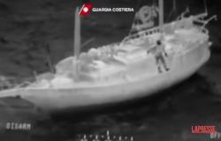 Reggio Calabria, rescatado el marinero español desaparecido durante días en el mar