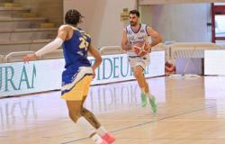 Benacquista Assicurazioni Latina Basket se enfrenta al líder de la liga Unieuro Forlì, etapa fundamental para la salvación