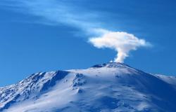 Un volcán activo en la Antártida arroja oro todos los días