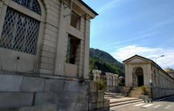 Cementerio Monumental de Como, aviso de caducidad de 313 concesiones de cementerio para tumbas familiares