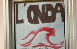 Ancona, los estudiantes de Rinaldini gritan: “Viva la Italia antifascista”