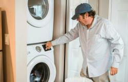 ¿Puedes poner la secadora encima de la lavadora? Qué saber — idealista/noticias
