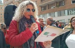 El 25 de abril en Nápoles, la CGIL lee en la plaza el monólogo de Scurati: «Abran paso a la Constitución»