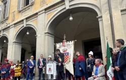 El 25 de abril, Prato también da voz al monólogo de Scurati. Biffoni y Riviello: “Dejen de tener miedo de pronunciar la palabra ‘antifascismo’”