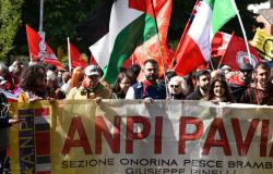Liberación en Pavía, dos mil personas en la procesión: la celebración en la ciudad