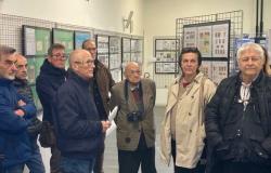 En exposición “Colecciones y coleccionistas” en la sala de exposiciones de Vicolo Ariani