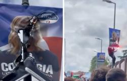 25 de abril, vergüenza en el desfile de Bolonia: quemaron las fotos de Meloni