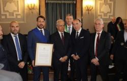 La Provincia de Frosinone recibe la medalla de oro al mérito civil, la ceremonia de entrega de premios con el Ministro Piantedosi
