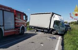 Colisión entre una furgoneta y un camión: accidente mortal en Viale Lombardia en Parabiago