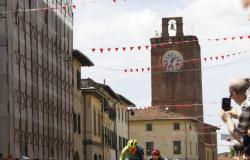 Giro de Italia en la provincia de Pisa. Gran fiesta en Cascina – FOTOS, VIDEO, EN VIVO
