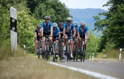 35 ciclistas que padecen enfermedades genéticas prueban suerte en 7 etapas en el Piamonte – TravelEat