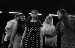 De los relevos partisanos a las adolescentes de hoy: el 20 de mayo en el Teatro Rasi de Rávena se representará la guerra diaria de mujeres