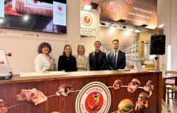 Cibus, el alcalde Tarasconi visita los stands de Piacenza: “Excelentes productos”