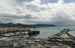 Salerno y los operadores portuarios protestan: expuestos ante el tribunal contra la autoproducción