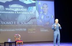 El traje espacial nació en las Marcas, Confindustria Pesaro Urbino se encuentra con el astronauta Villadei