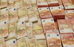 Livorno: incautaciones de billetes falsos. Tres técnicas sencillas para reconocer billetes reales