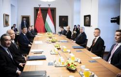 La bofetada de Xi a la UE: cierra en Hungría su gira europea con la que desarrollará vínculos ferroviarios y energéticos