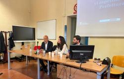 Orientación universitaria: colaboración en Ferrara entre la prefectura y la universidad para acercar a los jóvenes a la institución