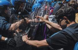 Los llaman “estudiantes” pero atacan a la policía. Enfrentamientos en los estados generales de natalidad