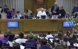 Papa Francisco, muchas preguntas y respuestas en el encuentro con los niños / Desde la Iglesia / Inicio
