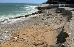 Portonovo rehén de las obras: «Se retrasan los trabajos contra la erosión»