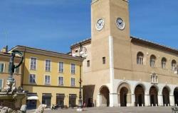tres aspirantes a alcaldes y 340 candidatos para el municipio de Fano