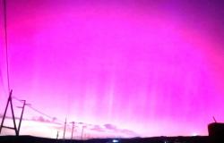 Aurora boreal en Foggia, arcos de luz roja también tiñen el cielo de la Capitanata