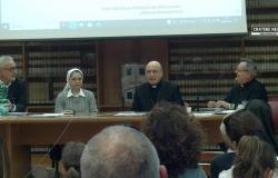 “Daría mi vida por la libertad de elección educativa y el pluralismo escolar”. Gran participación en la conferencia con Mons. Pietro Lagnese