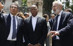 El alcalde de Roma y Nueva York visita el templo judío: “Destruyamos a Hamás y liberemos a los rehenes”