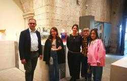 “Brocche d’Autore 2024” inaugurado con las obras de Elisa, Chira Marta y las hermanas Gubbio Giulia y Letizia