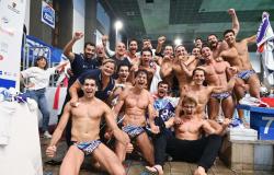 Celebración de la salvación del Nuoto Catania, vencieron al Vis Nova y permanecen en la Serie A1