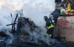 Dos incendios en pocas horas: Bomberos en acción en Calto y Rovigo