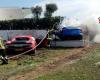 La loca carrera de dos Ferrari acaba contra la valla de un chalet en Osimo: el vídeo del accidente