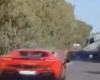 Colisión mortal entre Ferrari, Lamborghini y caravana en Cerdeña, el trágico accidente en un vídeo