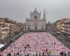 Viva Vittoria, miles de mantas en la Piazza del Duomo para decir no a la violencia contra las mujeres