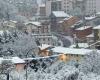 Fuertes nevadas en los Apeninos Emilianos, escuelas cerradas en Frassinoro. VIDEO