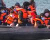 Migrantes, naufragio en aguas del Canal de la Mancha: varias muertes