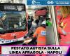 Conductor de autobús acaba en el hospital tras ser golpeado mientras conducía: sucedió en la línea EAV Afragola-Nápoles