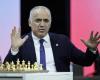 Rusia, el campeón de ajedrez Kasparov arrestado en ausencia – Noticias de última hora
