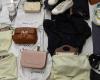 El mensajero hizo desaparecer prendas y accesorios valiosos vendidos online en la tienda de Lucca: un joven de 28 años esposado tras el allanamiento. En la casa también fueron encontrados 5 kilos de hachís